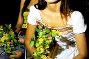 Anh Thư bị hỏi thăm vì... chú ỉn