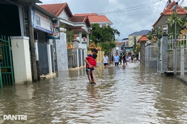 Mở cửa khách sạn, biệt thự đón sinh viên, người dân tránh bão Fengshen