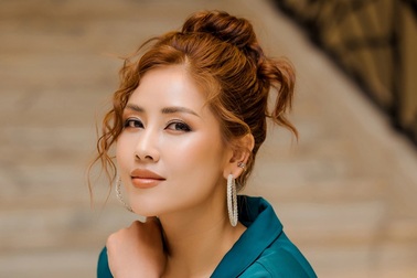 Nguyễn Thị Loan hội ngộ dàn giám khảo của Hoa hậu Hoàn vũ Việt Nam