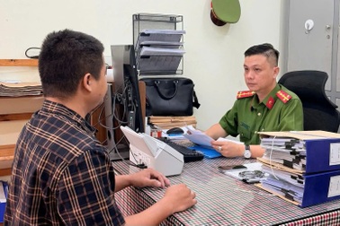 Chủ nhà sách mua bán gần 34.000 sách giả ở Đồng Nai bị bắt