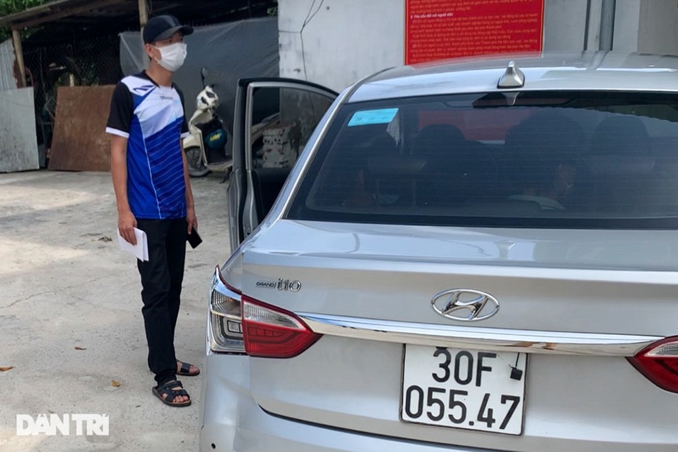 Xử phạt nhiều lái xe chở khách chui từ Hà Nội đi các tỉnh phía Bắc - 3 Xử phạt nhiều lái xe chở khách chui từ Hà Nội đi các tỉnh phía Bắc - 3