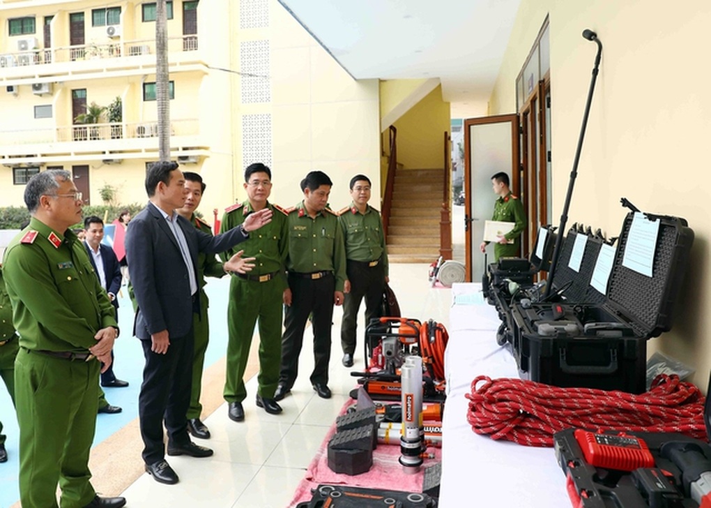 Ưu tiên nguồn lực đầu tư sản xuất trang thiết bị cho lực lượng PCCC - 4 Ưu tiên nguồn lực đầu tư sản xuất trang thiết bị cho lực lượng PCCC - 4
