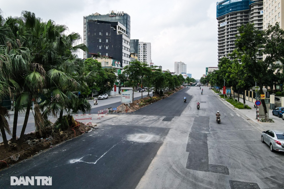 Diện mạo mới đường Liễu Giai - Văn Cao sau khi được mở rộng thêm 4 làn xe - 2 Diện mạo mới đường Liễu Giai - Văn Cao sau khi được mở rộng thêm 4 làn xe - 2