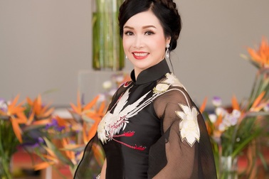 Nhan sắc “mê hồn” của Hoa hậu Bùi Bích Phương sau 30 năm đăng quang