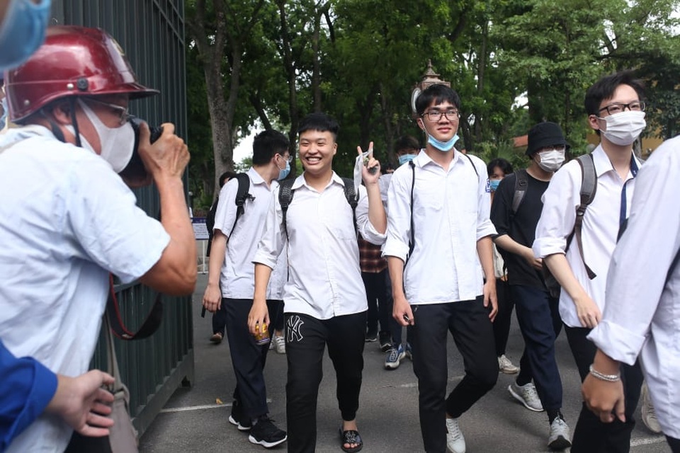 Bày tỏ về trân trọng cuộc sống, thí sinh khen đề Văn hay - 3 Bày tỏ về trân trọng cuộc sống, thí sinh khen đề Văn hay - 3