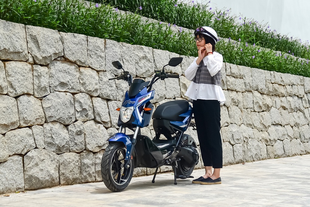 Loạt xe máy điện không yêu cầu bằng lái, phù hợp với học sinh - 3 Loạt xe máy điện không yêu cầu bằng lái, phù hợp với học sinh - 3