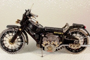 Chế tạo “siêu xe máy” từ đồng hồ đeo tay