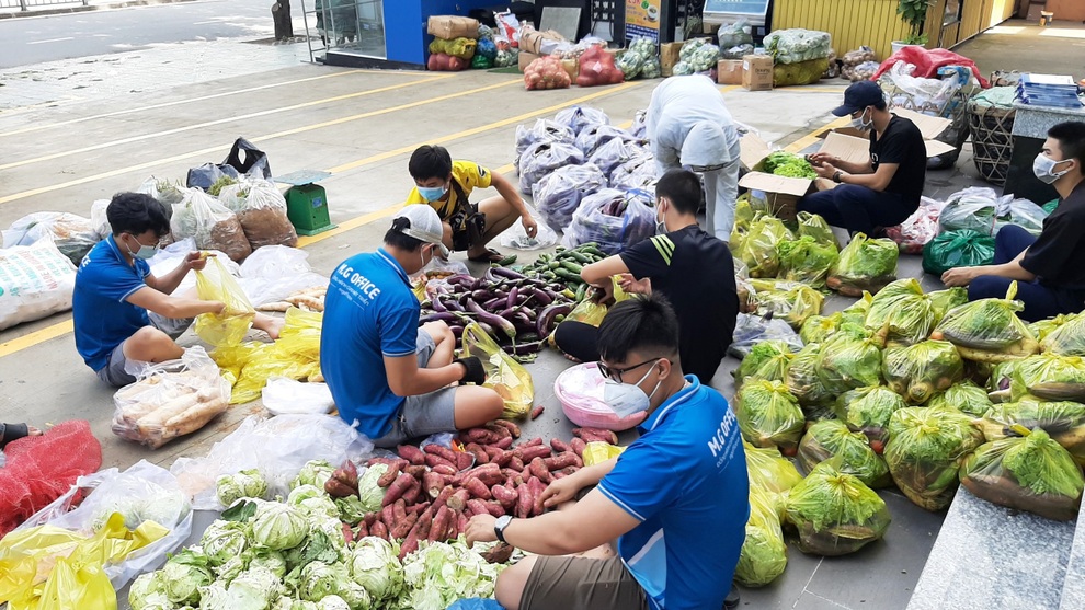 TPHCM: Chợ 0 đồng vượt khó giúp đỡ người nghèo trong khu cách ly, nhà trọ - 1 TPHCM: Chợ 0 đồng vượt khó giúp đỡ người nghèo trong khu cách ly, nhà trọ - 1
