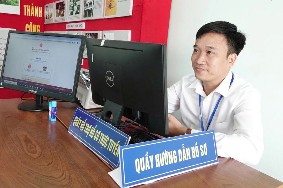 Phường hơn 215.000 dân sau sáp nhập, cán bộ "chạy đua" với áp lực thời gian