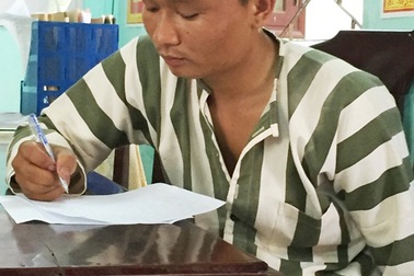 Khởi tố đối tượng dùng súng trộm xe SH cùng đồng bọn