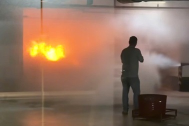 Cháy tại hầm giữ xe trung tâm thương mại Takashimaya ở TPHCM