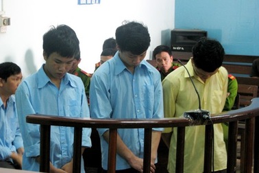 Kháng án bất thành, 3 đối tượng cướp của lĩnh 11 năm tù