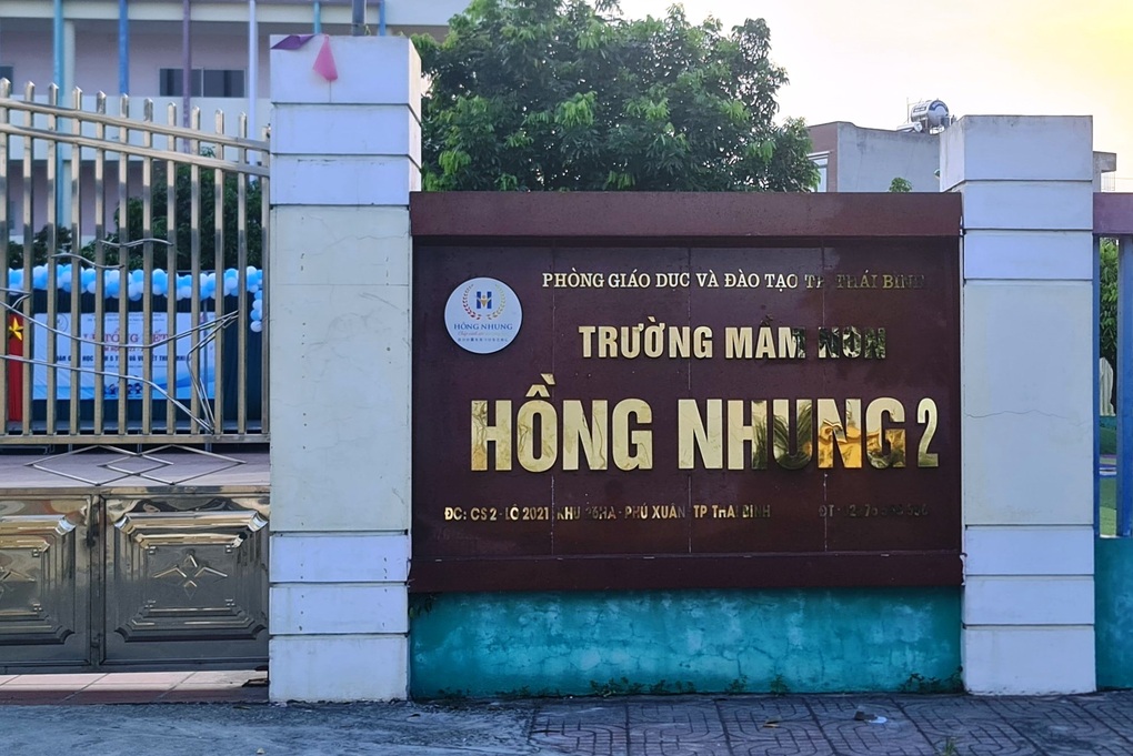 Vụ trẻ bị bỏ quên trên xe ở Thái Bình: Ô tô đưa đón vừa được đăng kiểm lại - 2 Vụ trẻ bị bỏ quên trên xe ở Thái Bình: Ô tô đưa đón vừa được đăng kiểm lại - 2
