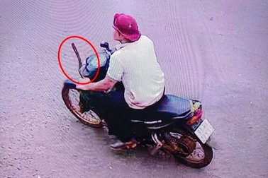 Bắt học viên trốn trại cai nghiện, cướp xe máy của người dân