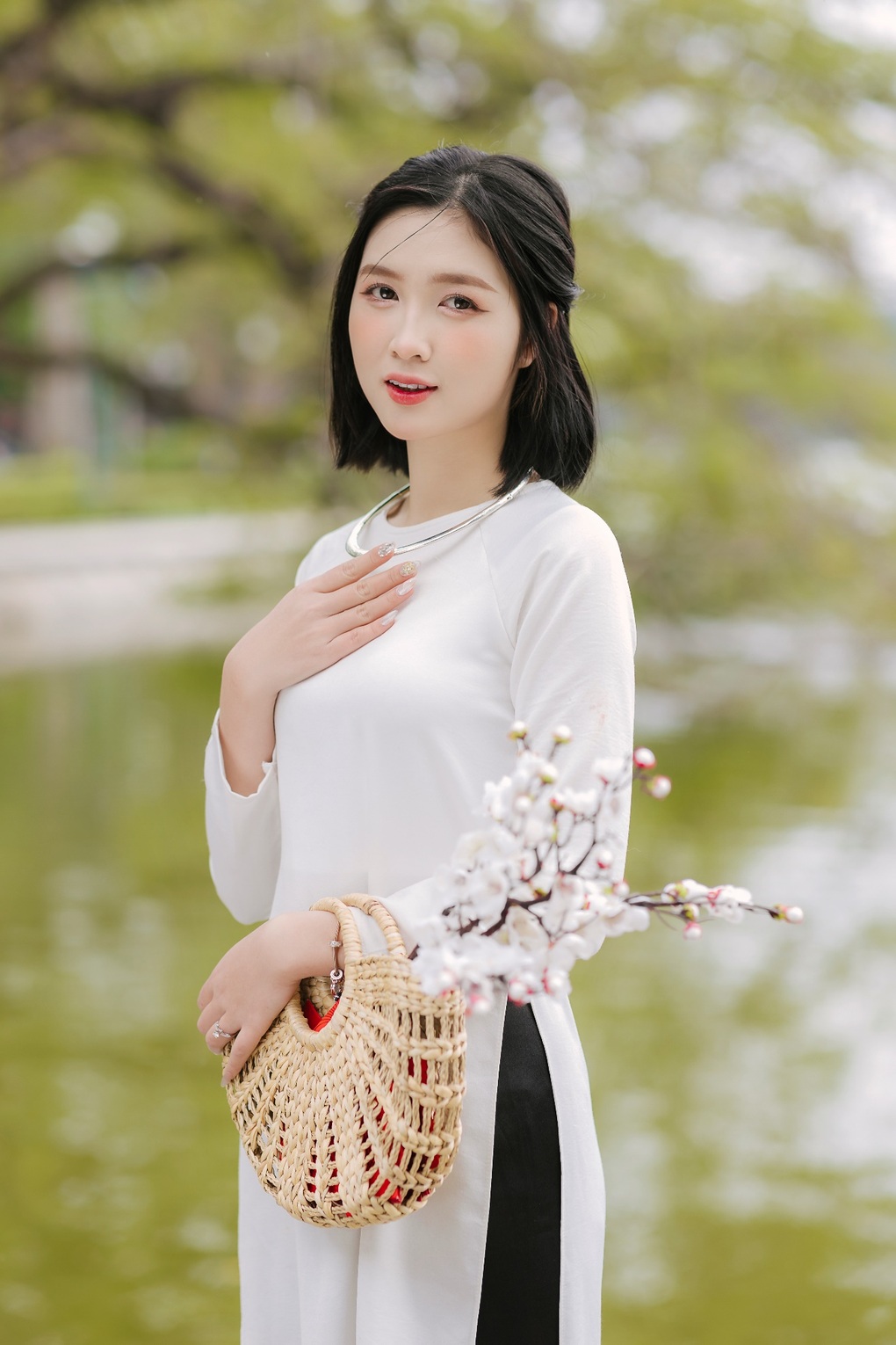 Hoa khôi Đại học Quốc gia Hà Nội muốn học bậc cao hơn trong năm mới - 7 Hoa khôi Đại học Quốc gia Hà Nội muốn học bậc cao hơn trong năm mới - 7