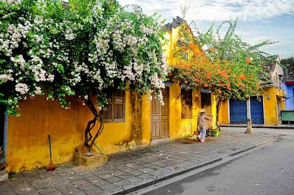 Khách Tây trải nghiệm 24h ở Hội An, gặp người phụ nữ đẹp nhất thế giới - 1 Khách Tây trải nghiệm 24h ở Hội An, gặp người phụ nữ đẹp nhất thế giới - 1