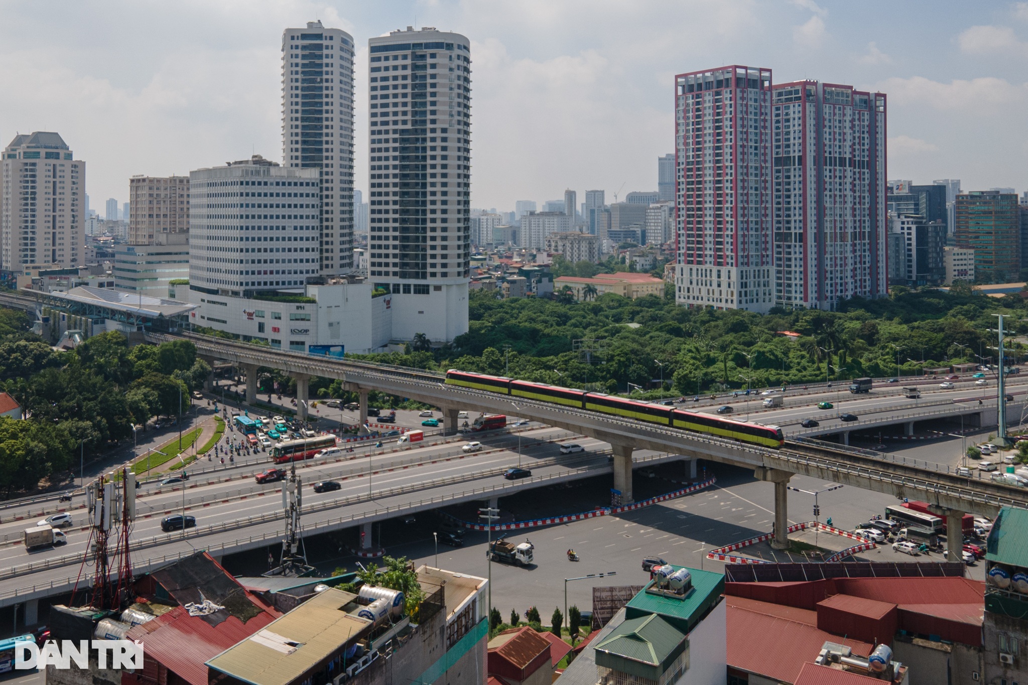 View - Trải nghiệm toàn tuyến metro Nhổn - Cầu Giấy trước ngày vận hành | Báo Dân trí