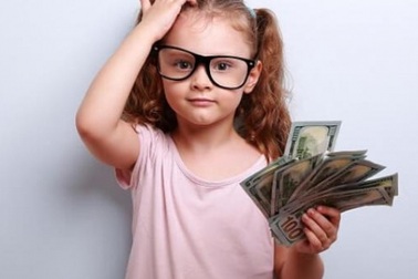 Dạy con về tiền bạc: Tưởng dễ mà cực khó!