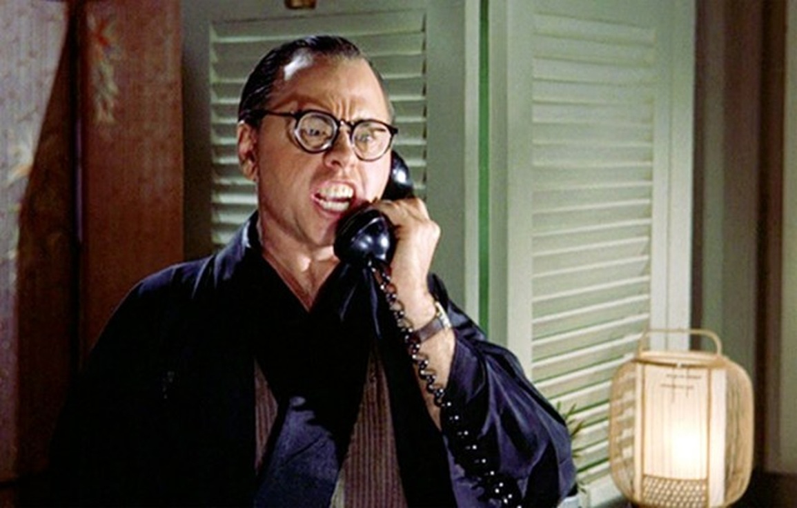 Tranh cãi chuyện xóa cảnh phim kỳ thị người gốc Á trong phim kinh điển - 1