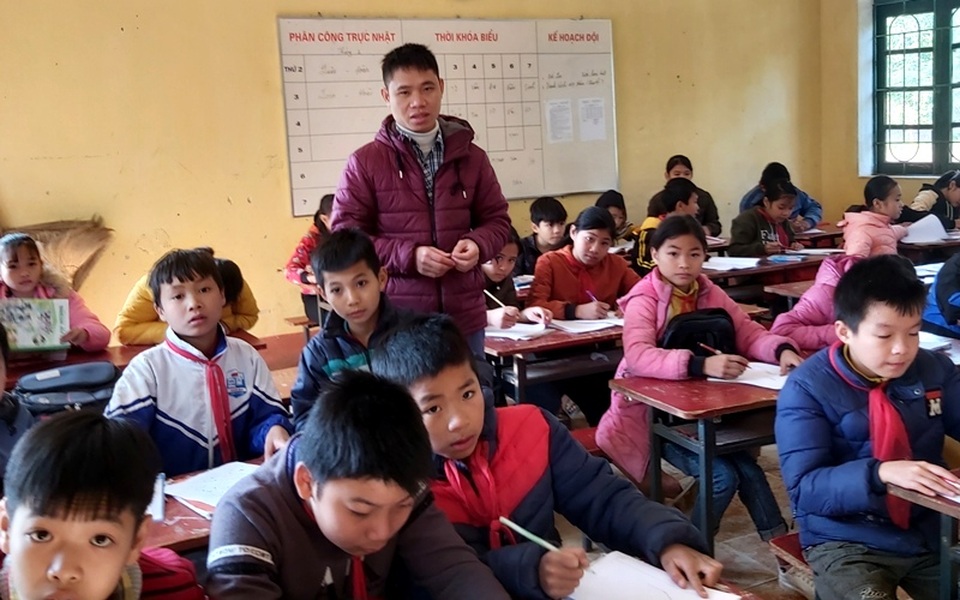 Ký nợ cho giáo viên có túi quà về quê ăn Tết - 6 Ký nợ cho giáo viên có túi quà về quê ăn Tết - 6