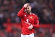 Man Utd trả giá đắt sau chiến thắng quan trọng