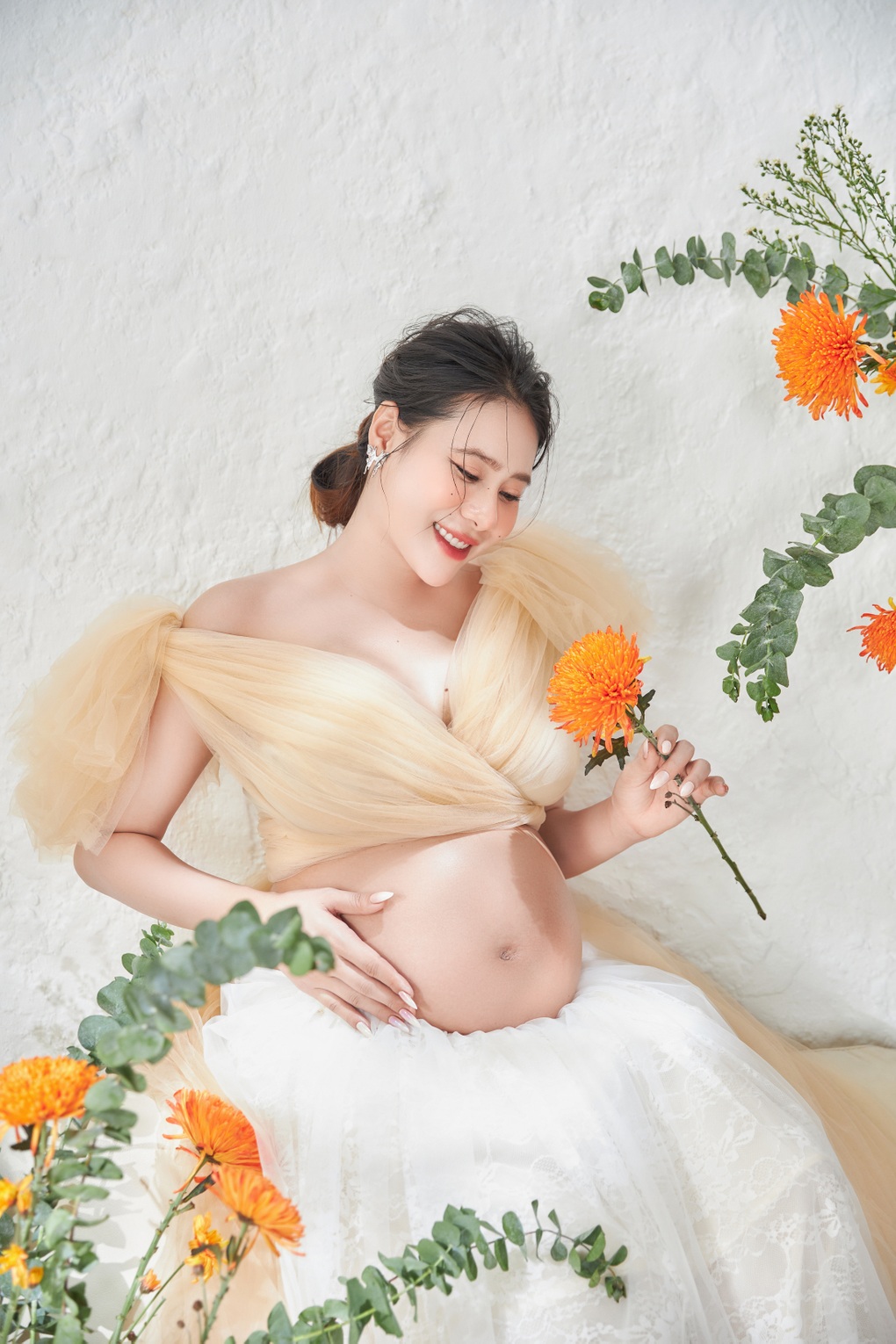 Hồ Bích Trâm tăng 16kg khi mang bầu, tự ti vì rạn da - 3 Hồ Bích Trâm tăng 16kg khi mang bầu, tự ti vì rạn da - 3