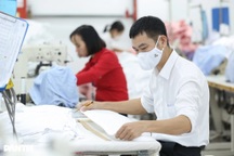 Người lao động làm thêm dịp lễ, tết hưởng ít nhất 300% lương