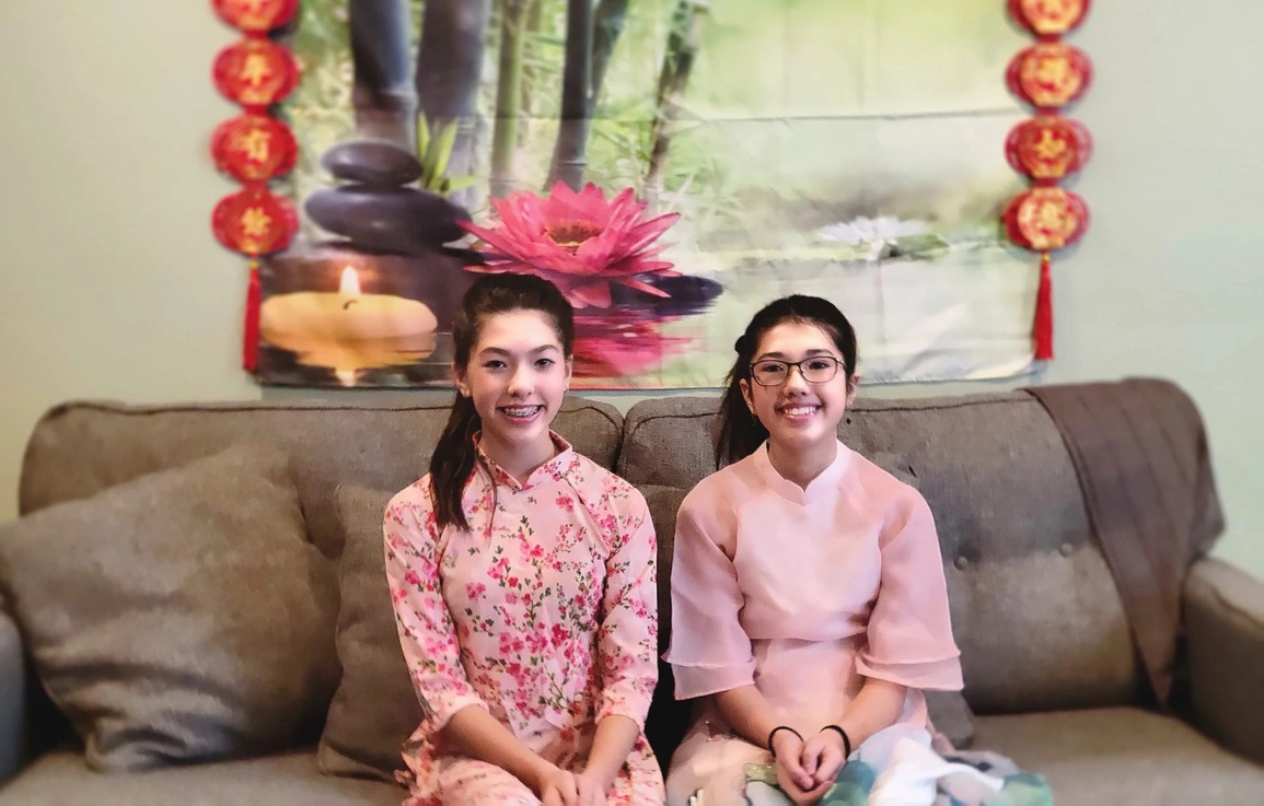 Gia đình lai Việt - Mỹ xúng xính trong tà áo dài ngày Tết - 5 Gia đình lai Việt - Mỹ xúng xính trong tà áo dài ngày Tết - 5