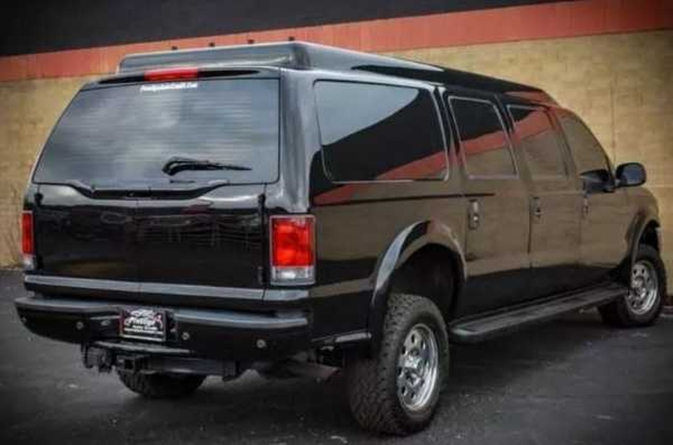 Bị thất sủng, chiếc SUV 6 cửa chống đạn của Vua Jordan rớt gần 90% giá trị - 17 Bị thất sủng, chiếc SUV 6 cửa chống đạn của Vua Jordan rớt gần 90% giá trị - 17