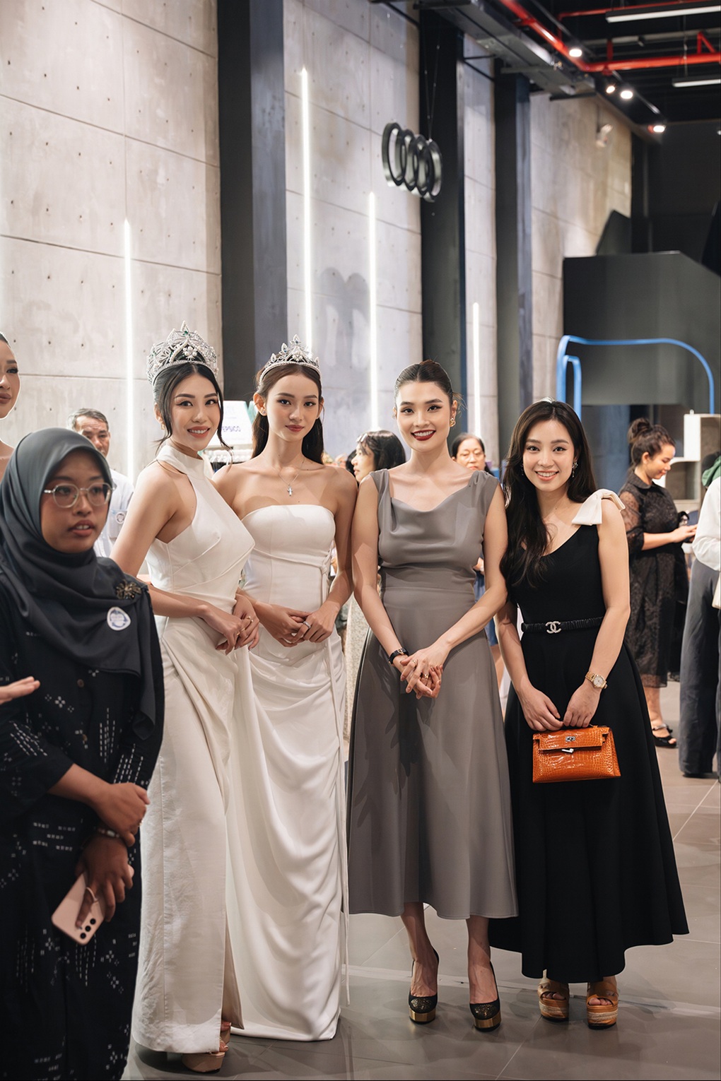 Hoa hậu Lan Anh, Á hậu Yến Nhi tham gia triển lãm bảo vệ môi trường - 6 Hoa hậu Lan Anh, Á hậu Yến Nhi tham gia triển lãm bảo vệ môi trường - 6