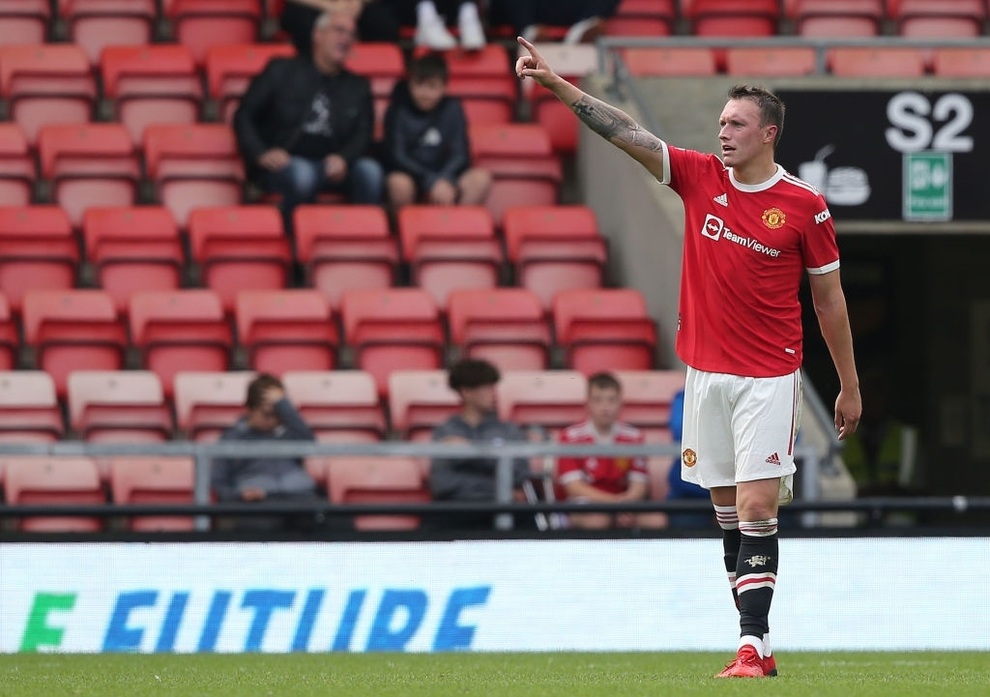Hậu vệ Phil Jones của Man Utd: Tôi như đã ở dưới địa ngục - 3 Hậu vệ Phil Jones của Man Utd: Tôi như đã ở dưới địa ngục - 3