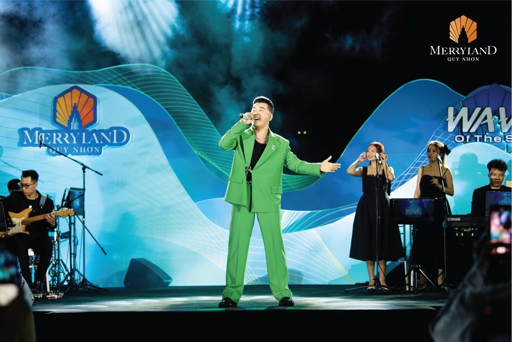MerryLand Quy Nhơn bùng nổ trong đêm nhạc quy tụ nhiều sao Việt - 2 MerryLand Quy Nhơn bùng nổ trong đêm nhạc quy tụ nhiều sao Việt - 2