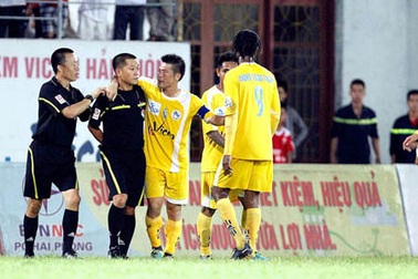 Trọng tài Trần Trung Hiếu có thể bị “treo còi” đến hết năm?