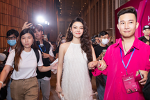 Minh Hằng mặc đầm rộng, xuất hiện thận trọng sau khi có bầu