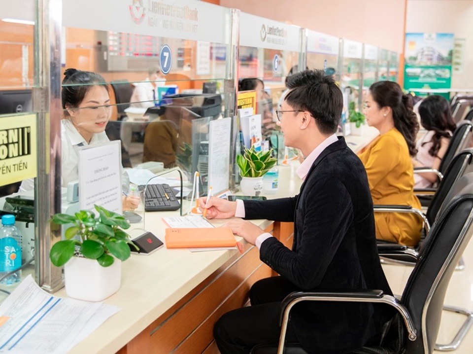 LienVietPostBank - Cùng cá nhân, hộ kinh doanh tiêu dùng vượt dịch - 3