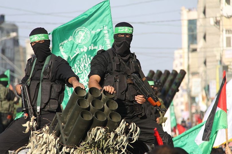 Kho vũ khí phía sau mưa tên lửa của Hamas trút xuống Israel - 3 Kho vũ khí phía sau mưa tên lửa của Hamas trút xuống Israel - 3