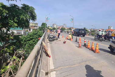 Tìm nhân chứng vụ 2 giáo viên gặp tai nạn trên đường đi tập huấn