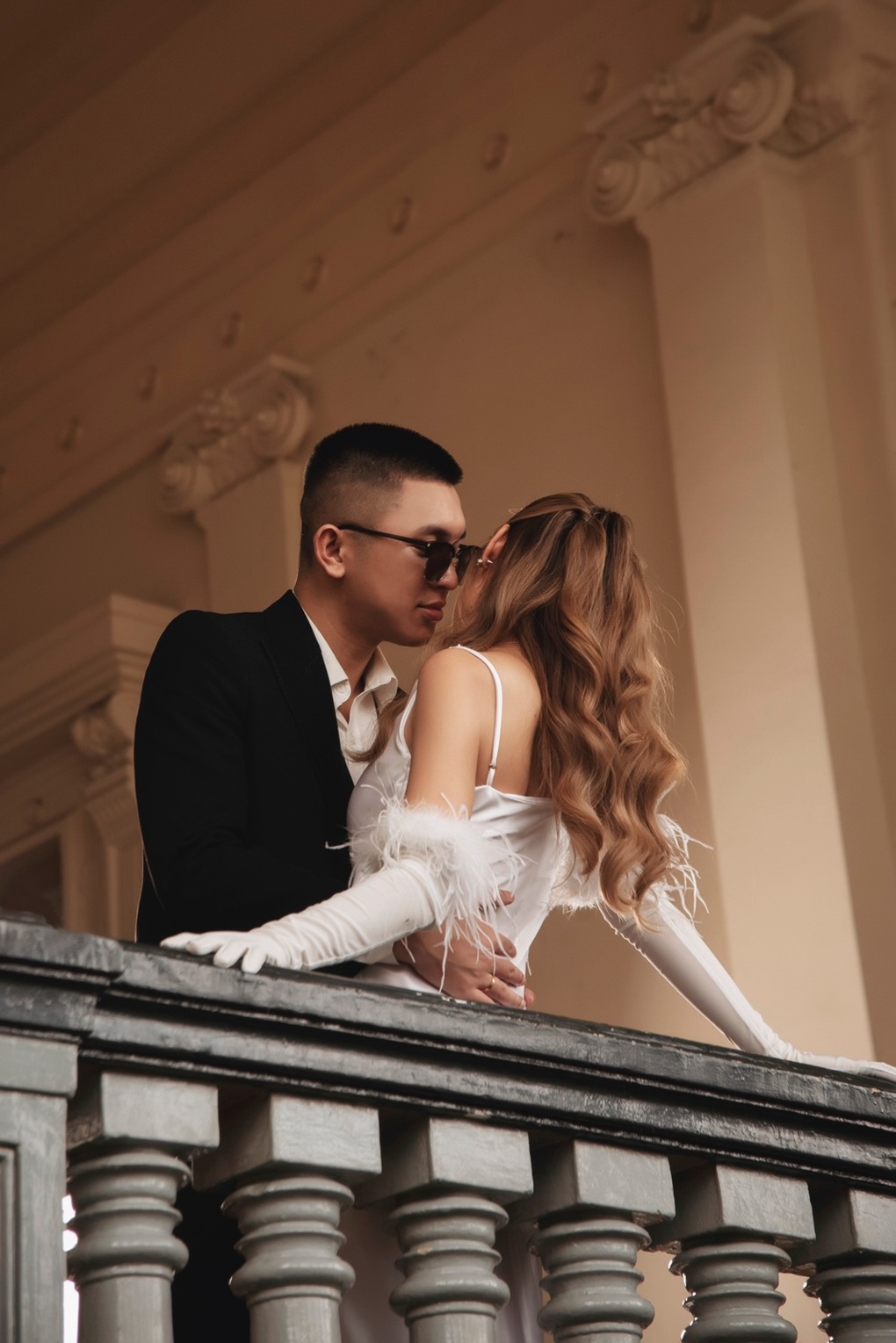 Cặp đôi Linda Ngô và Phong Đạt: Yêu công khai, yêu xa và yêu dài lâu - 4 Cặp đôi Linda Ngô và Phong Đạt: Yêu công khai, yêu xa và yêu dài lâu - 4