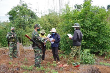 Tăng cường bộ đội "khóa chặt" biên giới, chặn dịch Covid-19 từ Campuchia
