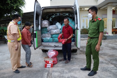 Phát hiện ô tô chở 350kg pháo ở vùng biên giới Tây Ninh