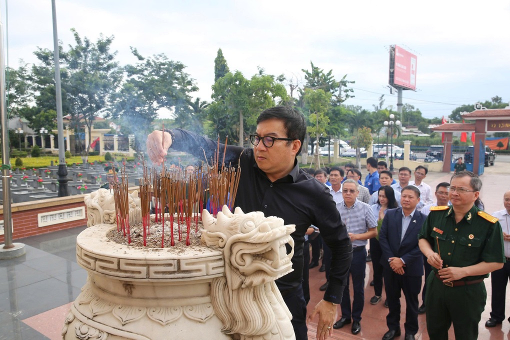 BSR gửi trọn nghĩa tình, khắc ghi công ơn các gia đình thương binh - liệt sĩ - 5 BSR gửi trọn nghĩa tình, khắc ghi công ơn các gia đình thương binh - liệt sĩ - 5