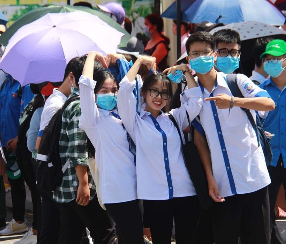 Bày tỏ về trân trọng cuộc sống, thí sinh khen đề Văn hay - 6 Bày tỏ về trân trọng cuộc sống, thí sinh khen đề Văn hay - 6
