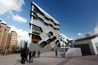 Sang Anh học ĐH, chi phí giảm 2/3