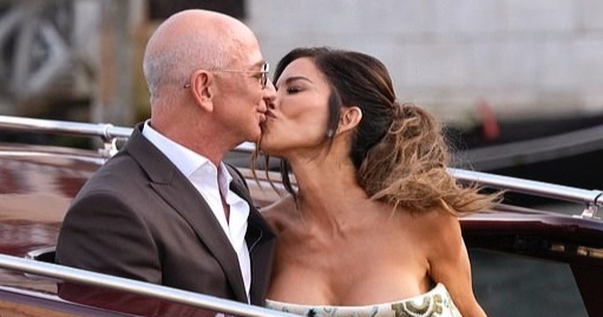 Tỷ phú Jeff Bezos và MC nóng bỏng đã kết hôn, ký hợp đồng tiền hôn nhân