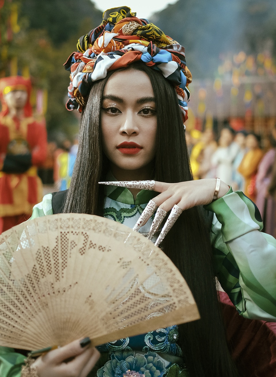 Hoàng Thùy Linh lần đầu nhắc lại “Nhật ký Vàng Anh” sau hơn 10 năm - 5 Hoàng Thùy Linh lần đầu nhắc lại “Nhật ký Vàng Anh” sau hơn 10 năm - 5