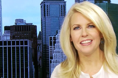 Trợ lý truyền thông của ông Trump từ chức do bị nghi đạo văn