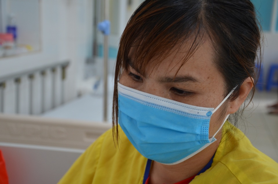 Người vợ nghẹn ngào khẩn cầu bạn đọc cứu chồng sau vụ ngã giàn giáo - 3 Người vợ nghẹn ngào khẩn cầu bạn đọc cứu chồng sau vụ ngã giàn giáo - 3