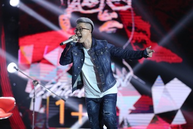 Lê Thiện Hiếu tiến thẳng Chung kết với lời hát sốc "1+1=3"