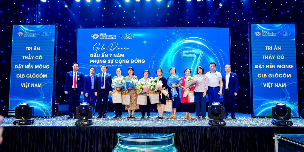 Bệnh viện Mắt Hà Nội cơ sở 2 tổ chức gala kỷ niệm 7 năm thành lập - 2 Bệnh viện Mắt Hà Nội cơ sở 2 tổ chức gala kỷ niệm 7 năm thành lập - 2