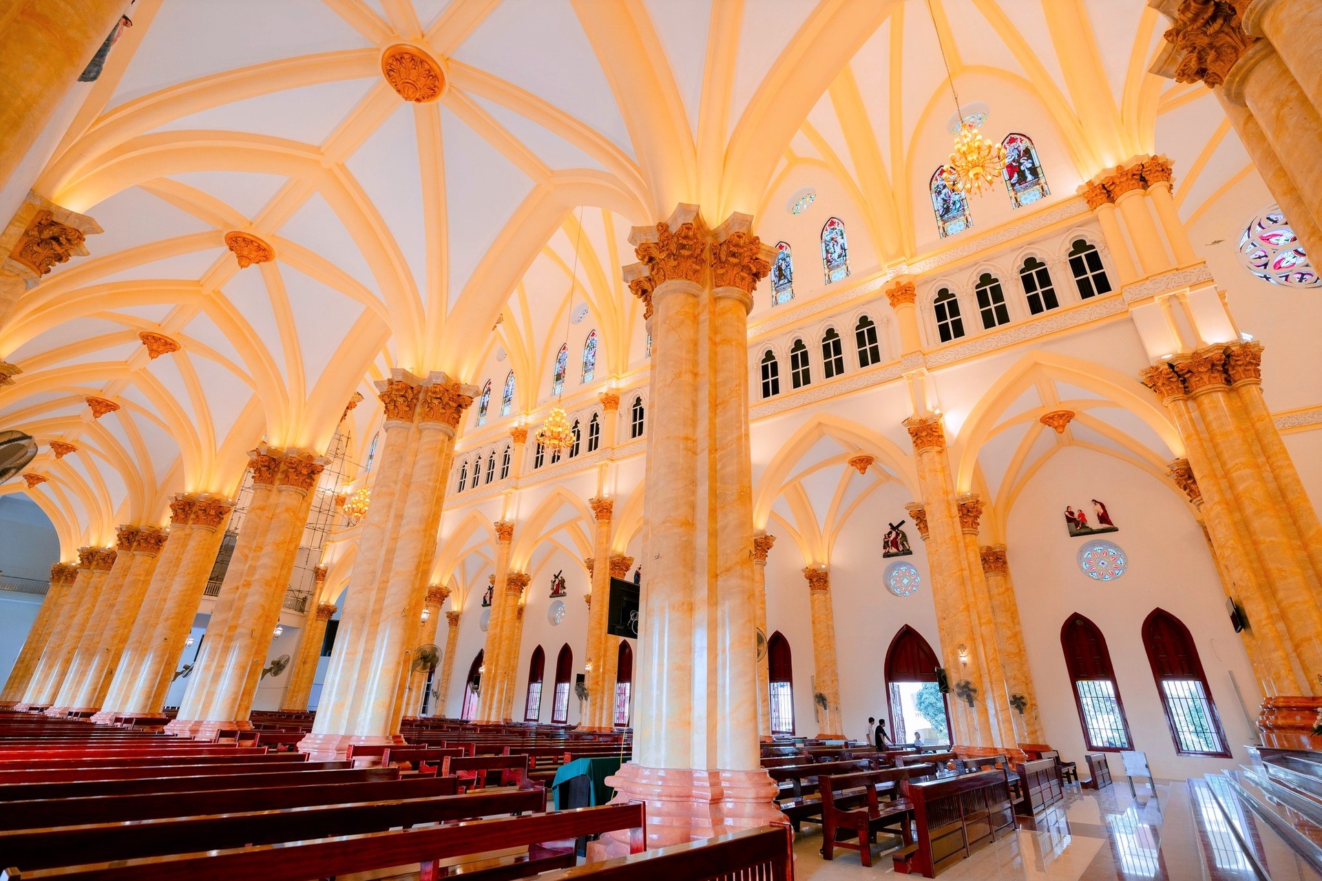 Chiêm ngắm thánh đường Công giáo lớn nhất Việt Nam - 5 Chiêm ngắm thánh đường Công giáo lớn nhất Việt Nam - 5